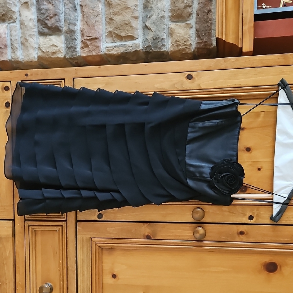 White House Black Market Size 10, Black Cocktail Dress